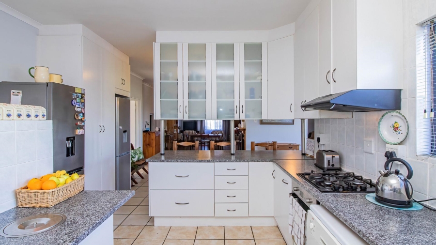 4 Bedroom Property for Sale in De Kelders Western Cape